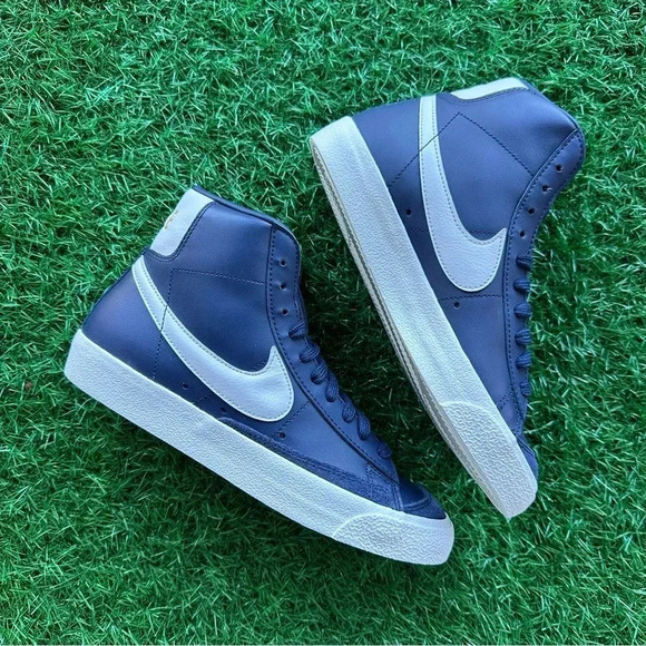 Nike Blazer Mid ‘77 Obsidian / Phantom Sail - Picture 7 of 8